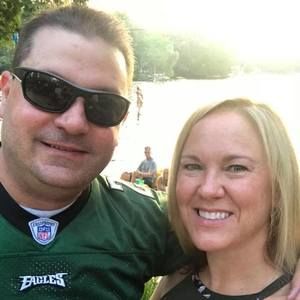 Meet your Posher, Debbie